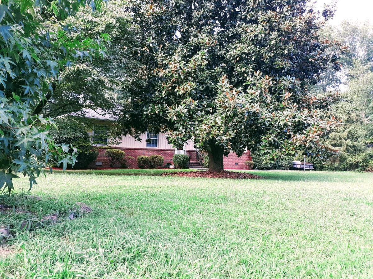 Quiet, Clean House W/ Steel Balls Bed & Breakfast Richmond Exterior photo