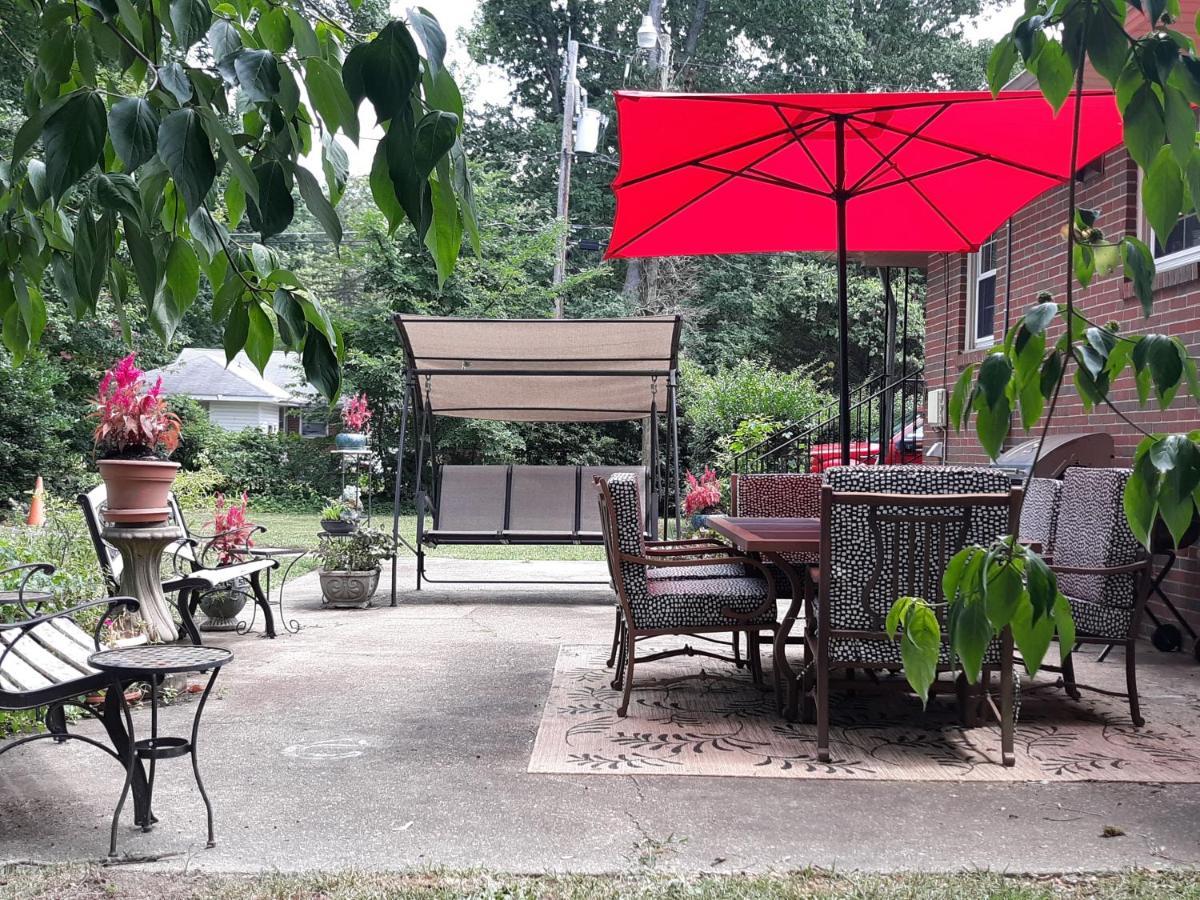 Quiet, Clean House W/ Steel Balls Bed & Breakfast Richmond Exterior photo