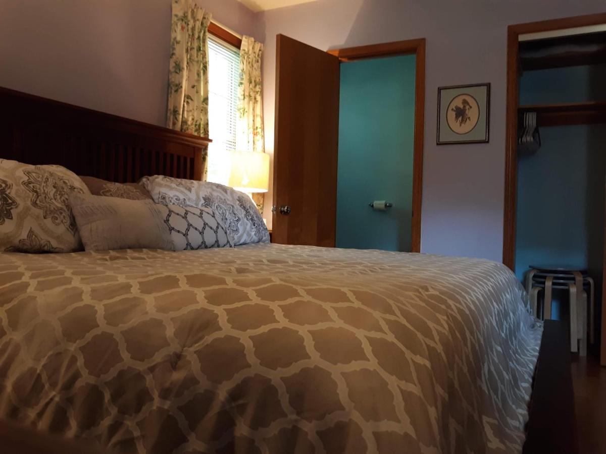 Quiet, Clean House W/ Steel Balls Bed & Breakfast Richmond Exterior photo