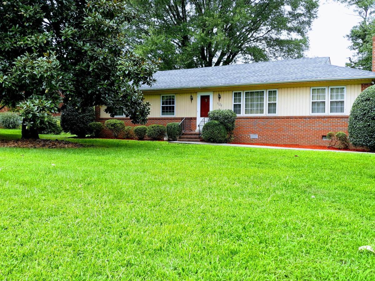 Quiet, Clean House W/ Steel Balls Bed & Breakfast Richmond Exterior photo